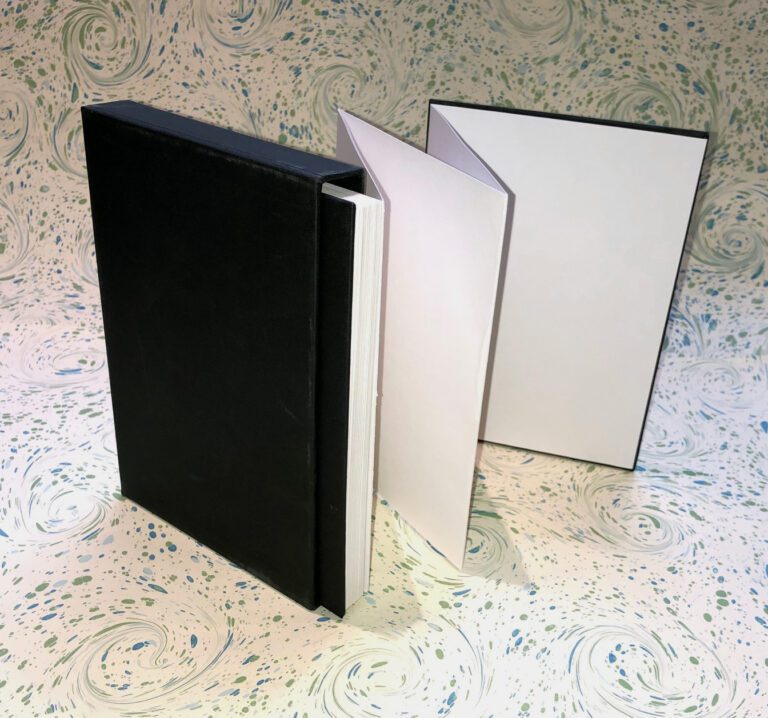 Seawhite Concertina Sketchbook Green & Stone of Chelsea